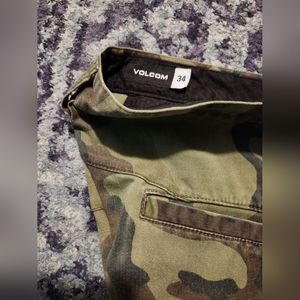 Volcom green combo shorts